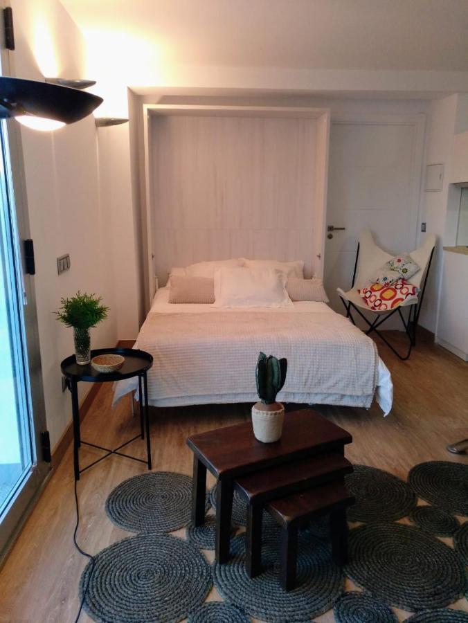 Casa Rocha Velha Con Terraza Y Piscina Particular Apartment ซานติอาโก เด กอมโปสเตลา ภายนอก รูปภาพ