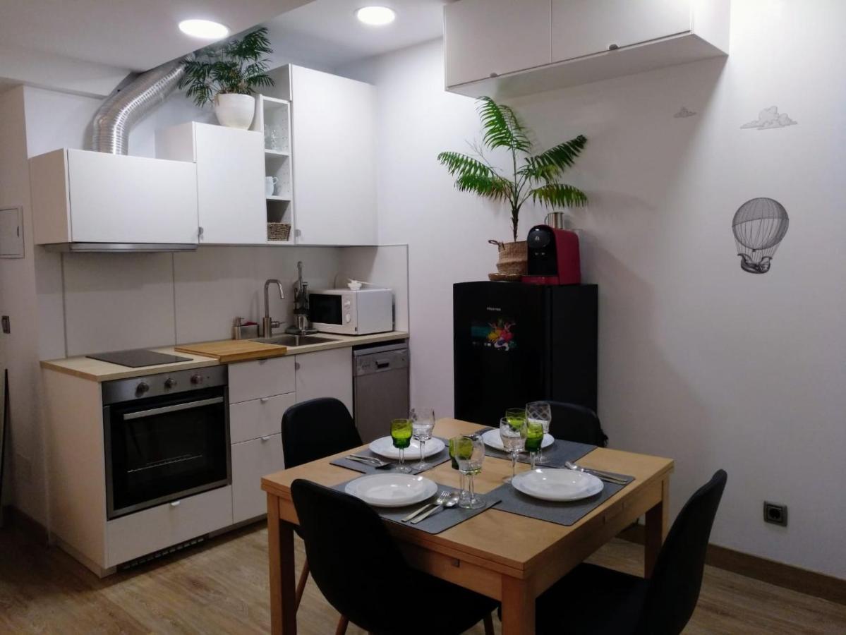 Casa Rocha Velha Con Terraza Y Piscina Particular Apartment ซานติอาโก เด กอมโปสเตลา ภายนอก รูปภาพ