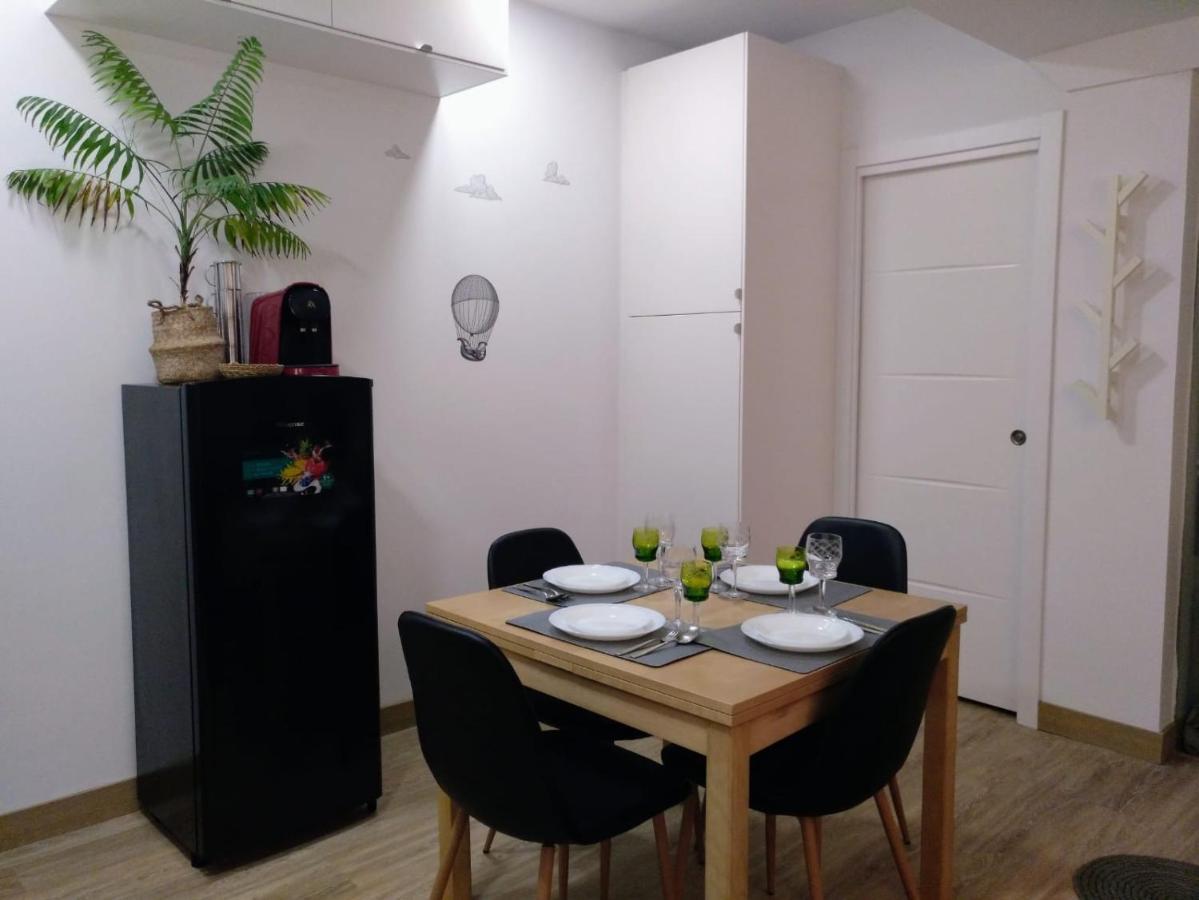 Casa Rocha Velha Con Terraza Y Piscina Particular Apartment ซานติอาโก เด กอมโปสเตลา ภายนอก รูปภาพ