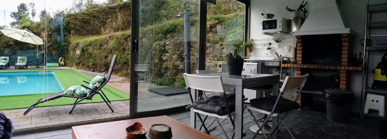Casa Rocha Velha Con Terraza Y Piscina Particular Apartment ซานติอาโก เด กอมโปสเตลา ภายนอก รูปภาพ