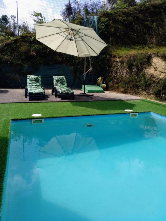 Casa Rocha Velha Con Terraza Y Piscina Particular Apartment ซานติอาโก เด กอมโปสเตลา ภายนอก รูปภาพ