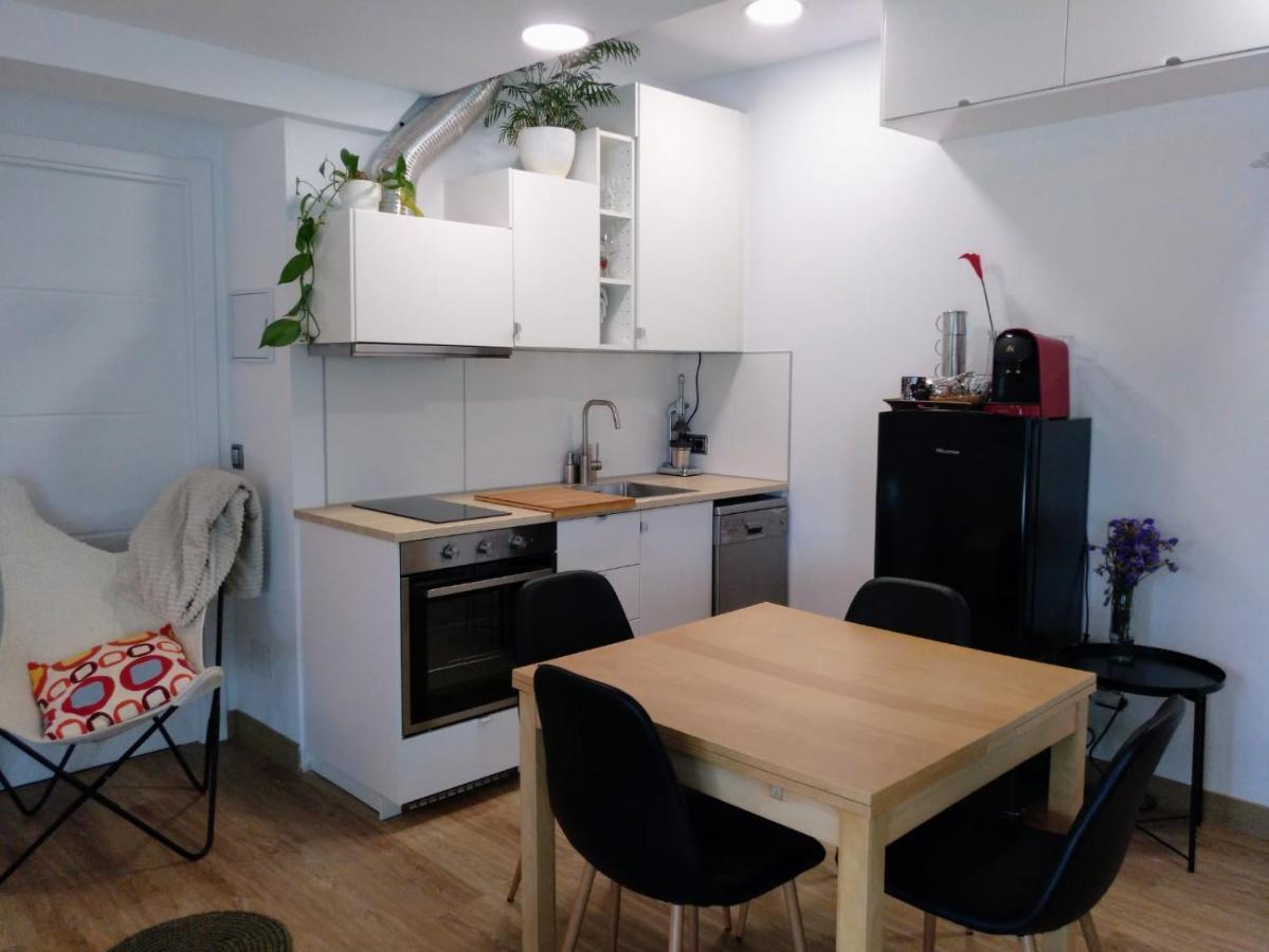 Casa Rocha Velha Con Terraza Y Piscina Particular Apartment ซานติอาโก เด กอมโปสเตลา ภายนอก รูปภาพ